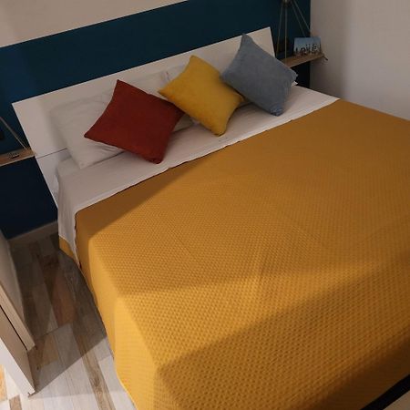 Blumon Guest House Неаполь Экстерьер фото